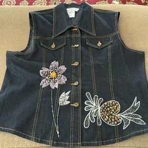 Great Cavalier Beaded/Sequin Denim Vest Size Medium (TD)
